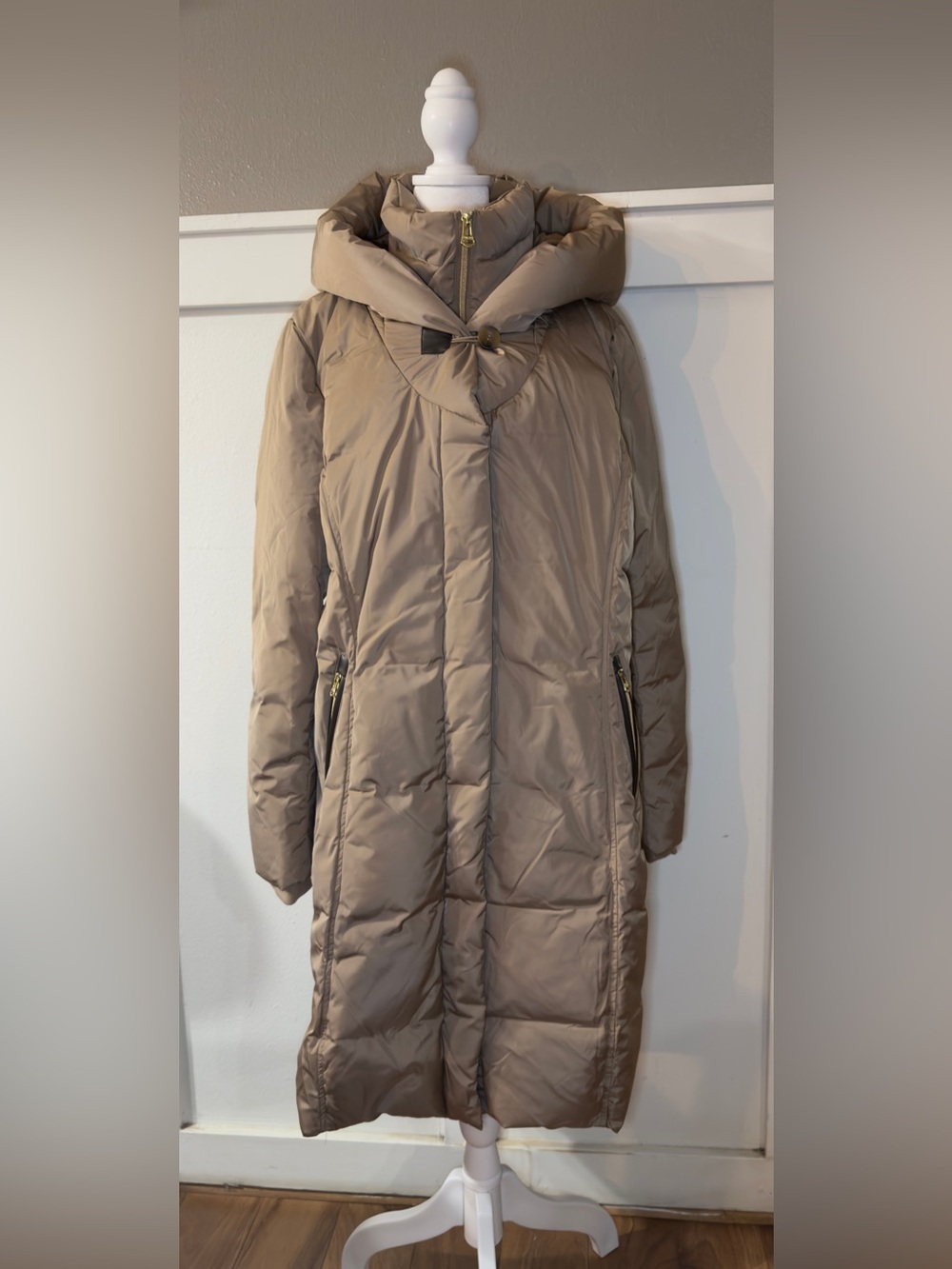 Cole Haan Women’s Bib Insert Mid-Length Puffer Coat Tan Size XL Winter Outdoors